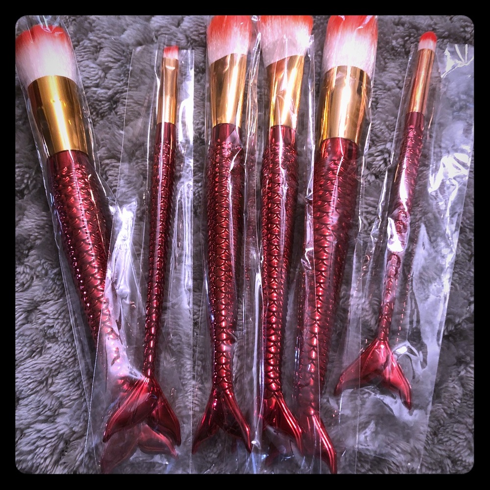 Mermaid brushes
